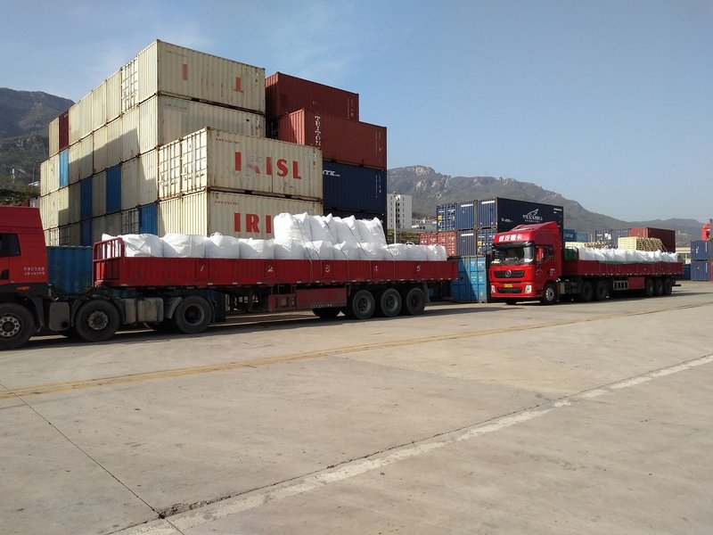 Chemsize fused silica export — packed cargo for an international sea-freight shipment