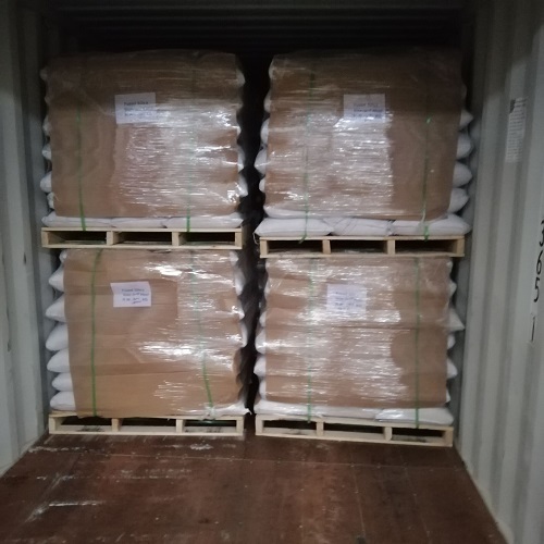 Export container loading of packed fused silica at the Chemsize partner plant