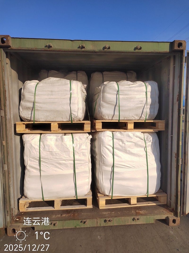 Euro-style pallet with fused silica bags — export shipment to Europe